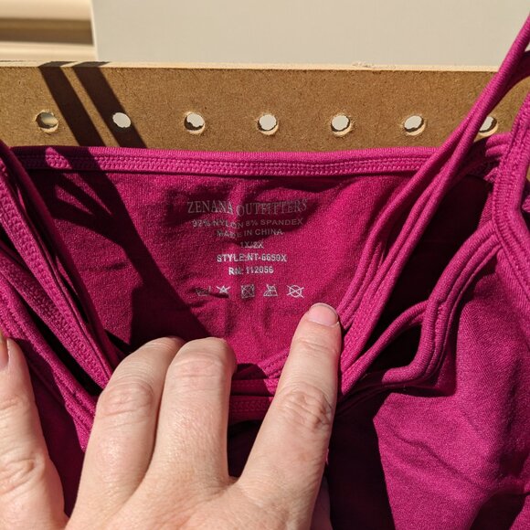 Zenana Outfitters Criss-Cross Straps Sports Bra Sz 1X/2X - Picture 3 of 3